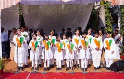 Best School In Varuna