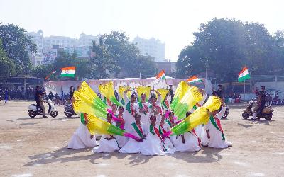 Best School In Varuna