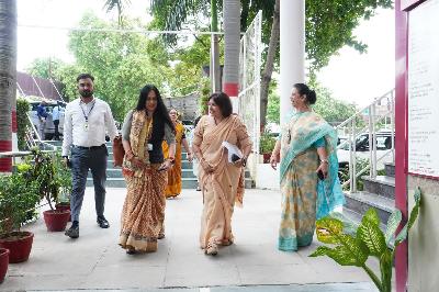 Best School In Varuna