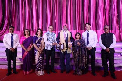 Best School In Varuna