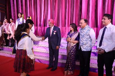 Best School In Varuna