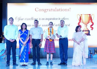 Best School In Varuna