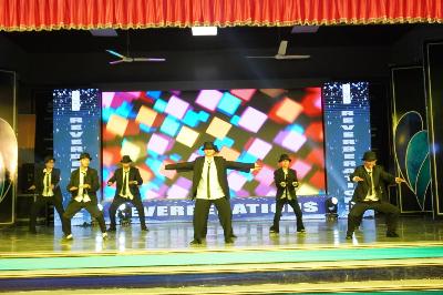 Best School In Varuna