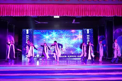 Best School In Varuna