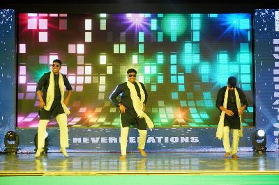 Best School In Varuna