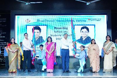 Best School In International Varuna