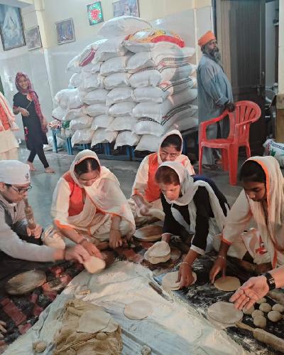 Best School In Lahartara