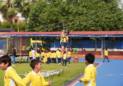 Best School In Varuna