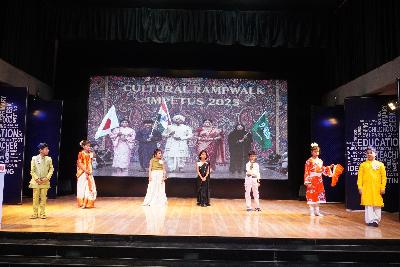 Best School In Varuna