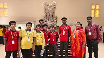 Best School In Varuna