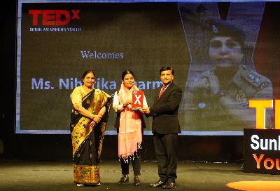 Best School In Varuna