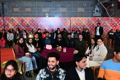 Best School In Varuna