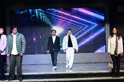 Best School In Varuna