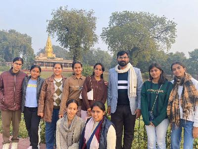 Best School In Varuna