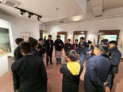 Best School In Varuna