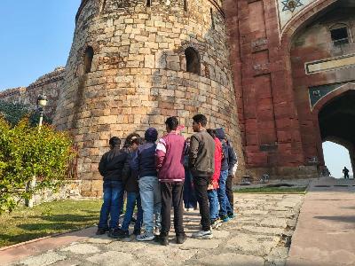 Best School In Varuna