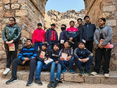 Best School In Varuna