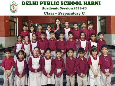 Class Photograph 2022-23
