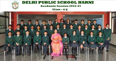 Class Photograph 2022-23