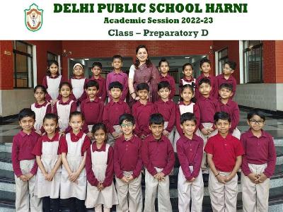 Class Photograph 2022-23