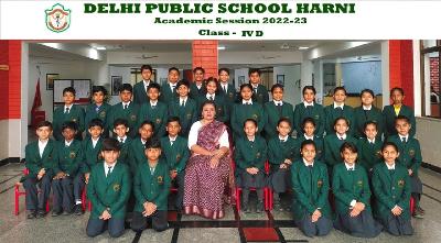 Class Photograph 2022-23