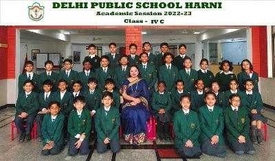 Class Photograph 2022-23