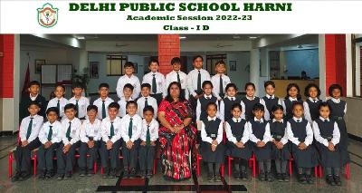 Class Photograph 2022-23