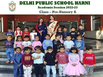 Class Photograph 2022-23