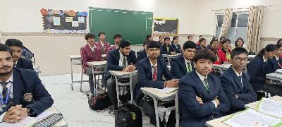 Best School In Varuna