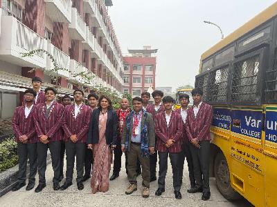 Best School In Varuna