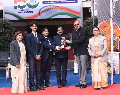 Best School In Varuna