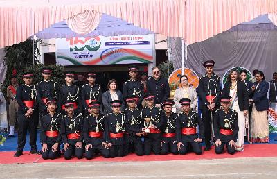 Best School In Varuna