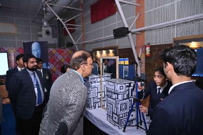 Best School In Varuna