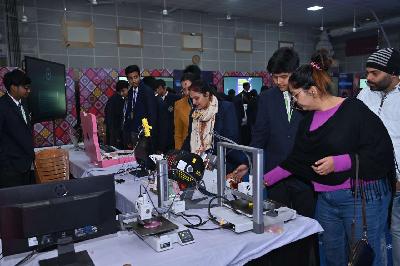 Best School In Varuna