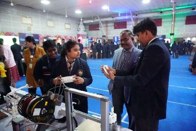 Best School In Varuna