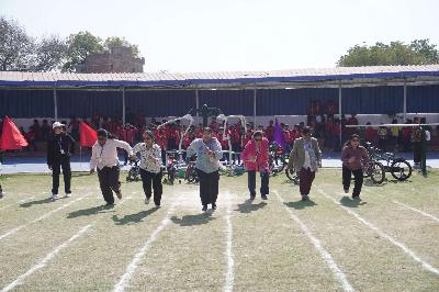 Best School In Varuna