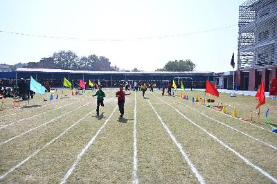 Best School In Varuna