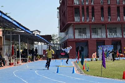 Best School In Varuna