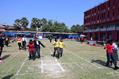 Best School In Varuna