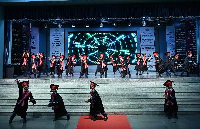 Best School In Varuna