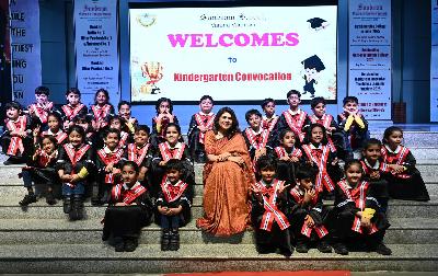 Best School In Varuna