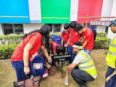 Best School In Varuna