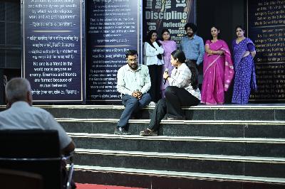 Best School In Varuna