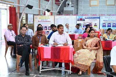 Best School In Varuna
