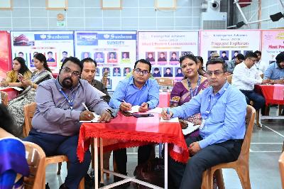Best School In Varuna