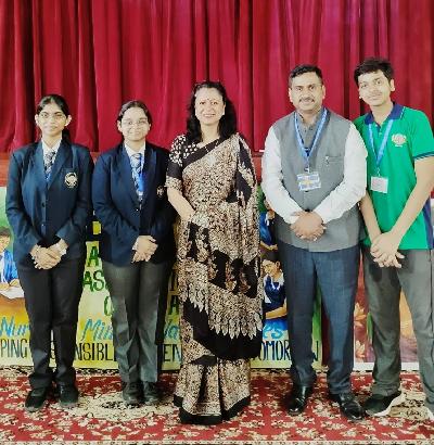 Best School In Varuna
