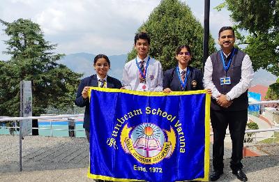 Best School In Varuna