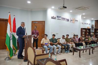 Best School In Varuna