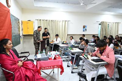 Best School In Varuna