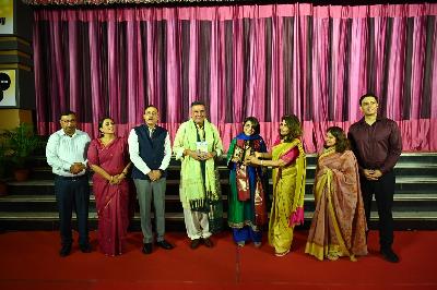 Best School In Varuna